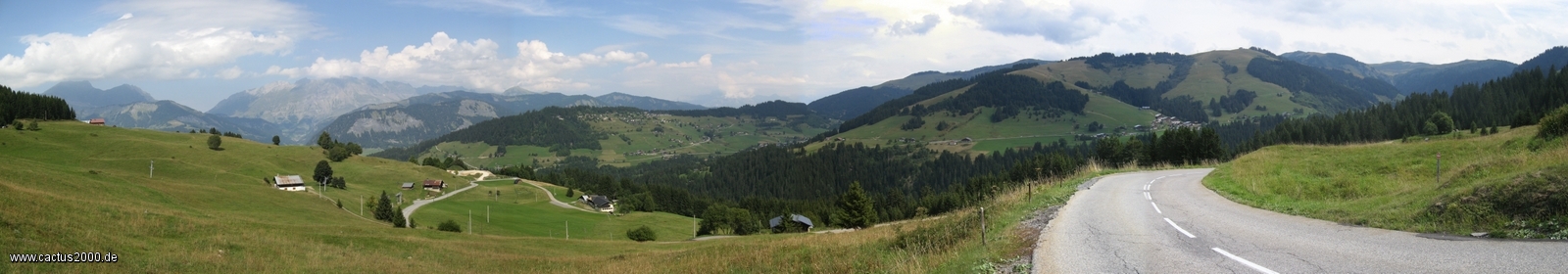 Panoramablick vom Col des Saisies