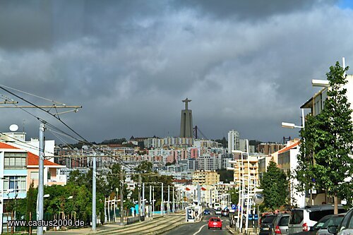 Almada, Statue Santuário de Cristo Rei im Hintergrund, Portugal